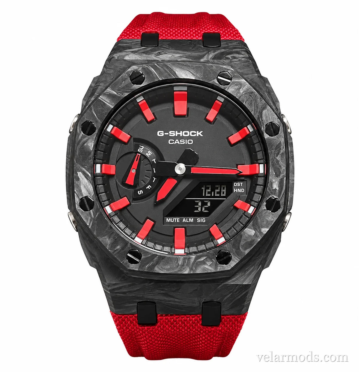 Casio G-Shock Red Carbon Fiber — montre mod Velar Mods