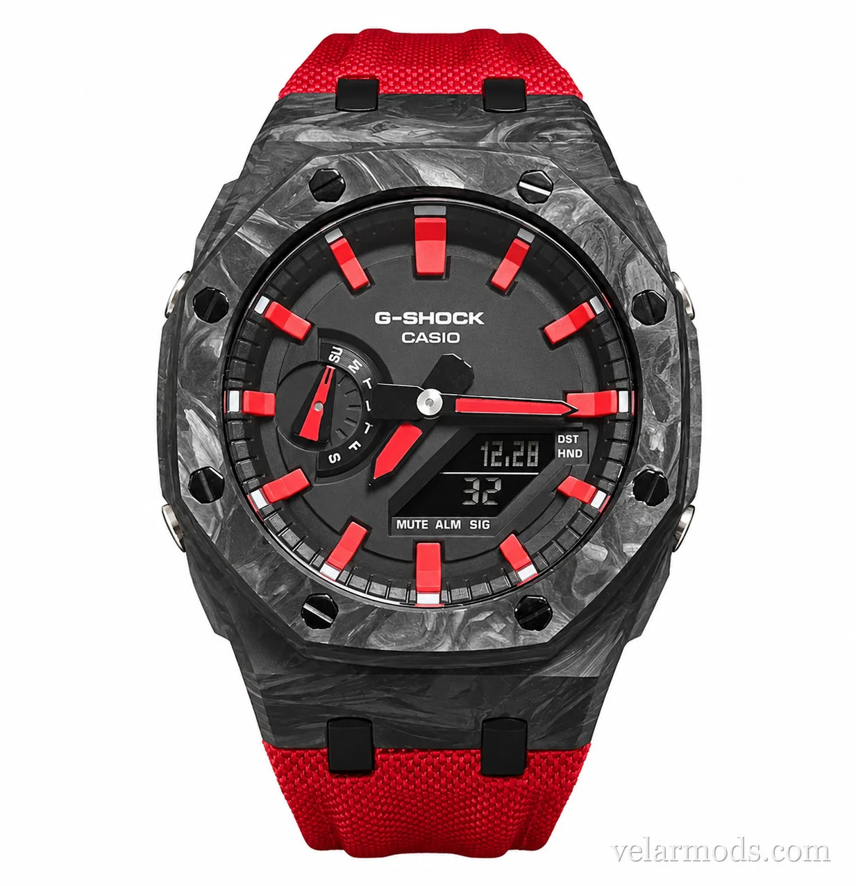 Casio G-Shock Red Carbon Fiber — montre mod Velar Mods